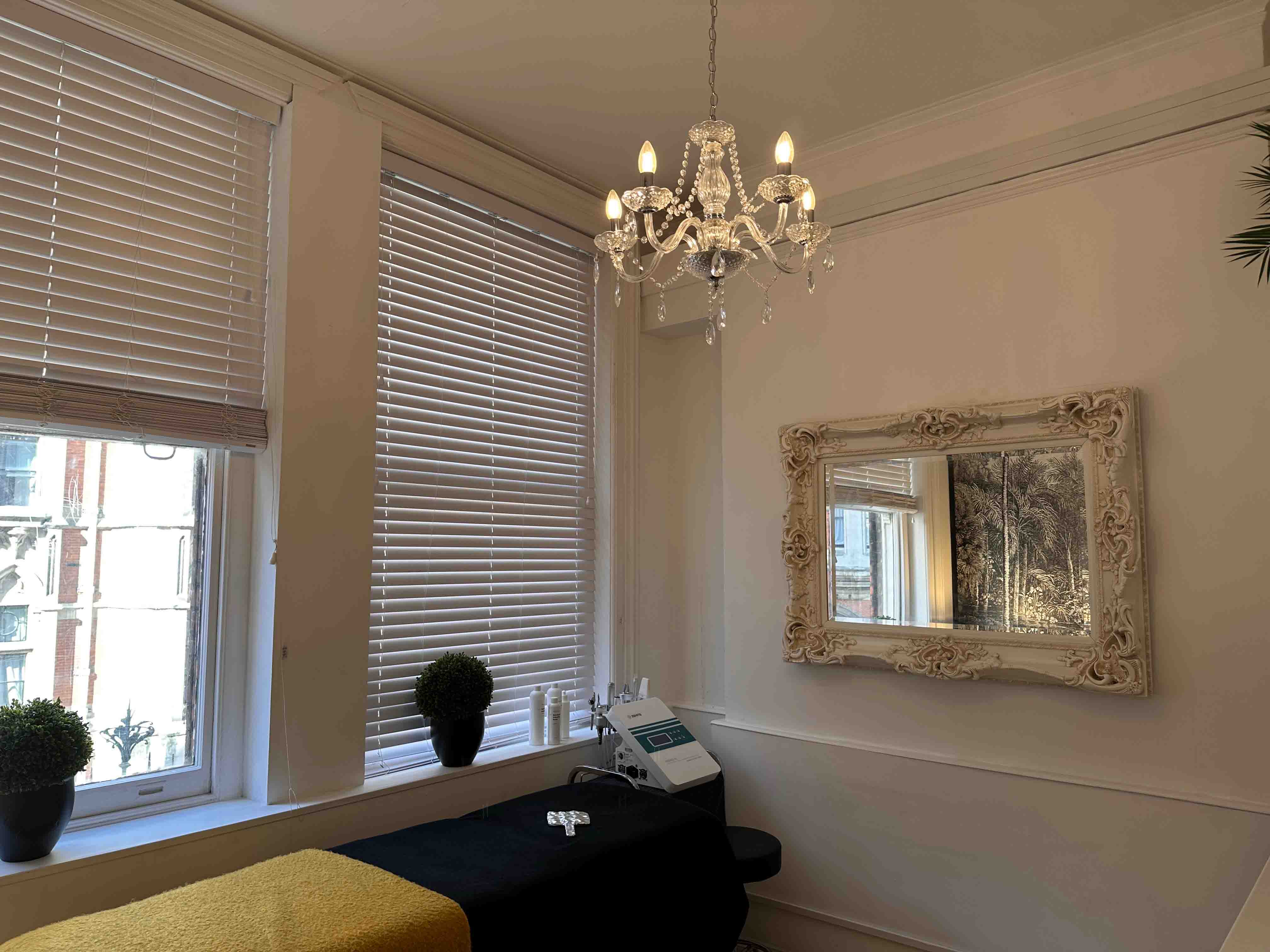 Tala SKin Premise Bell Yard, Fleet Street, Central London